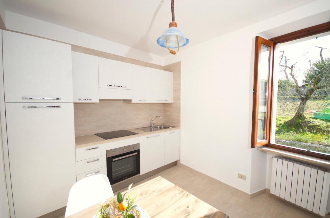 Corte Vezzola Trilocale Tommaso Puegnago sul Garda Exterior foto
