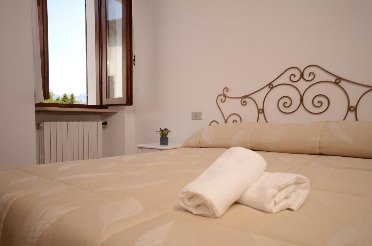 Corte Vezzola Trilocale Tommaso Puegnago sul Garda Exterior foto