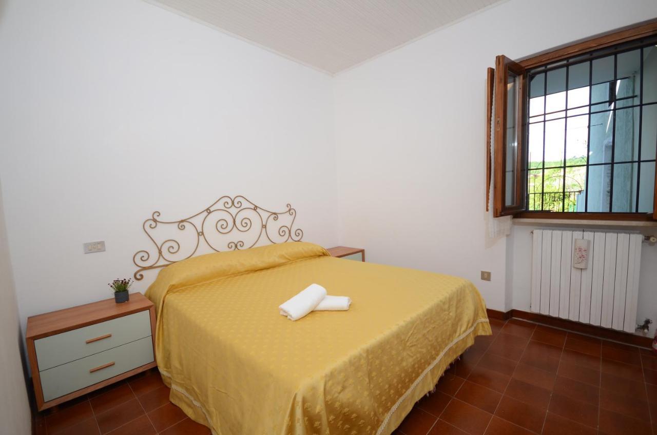 Corte Vezzola Trilocale Tommaso Puegnago sul Garda Exterior foto